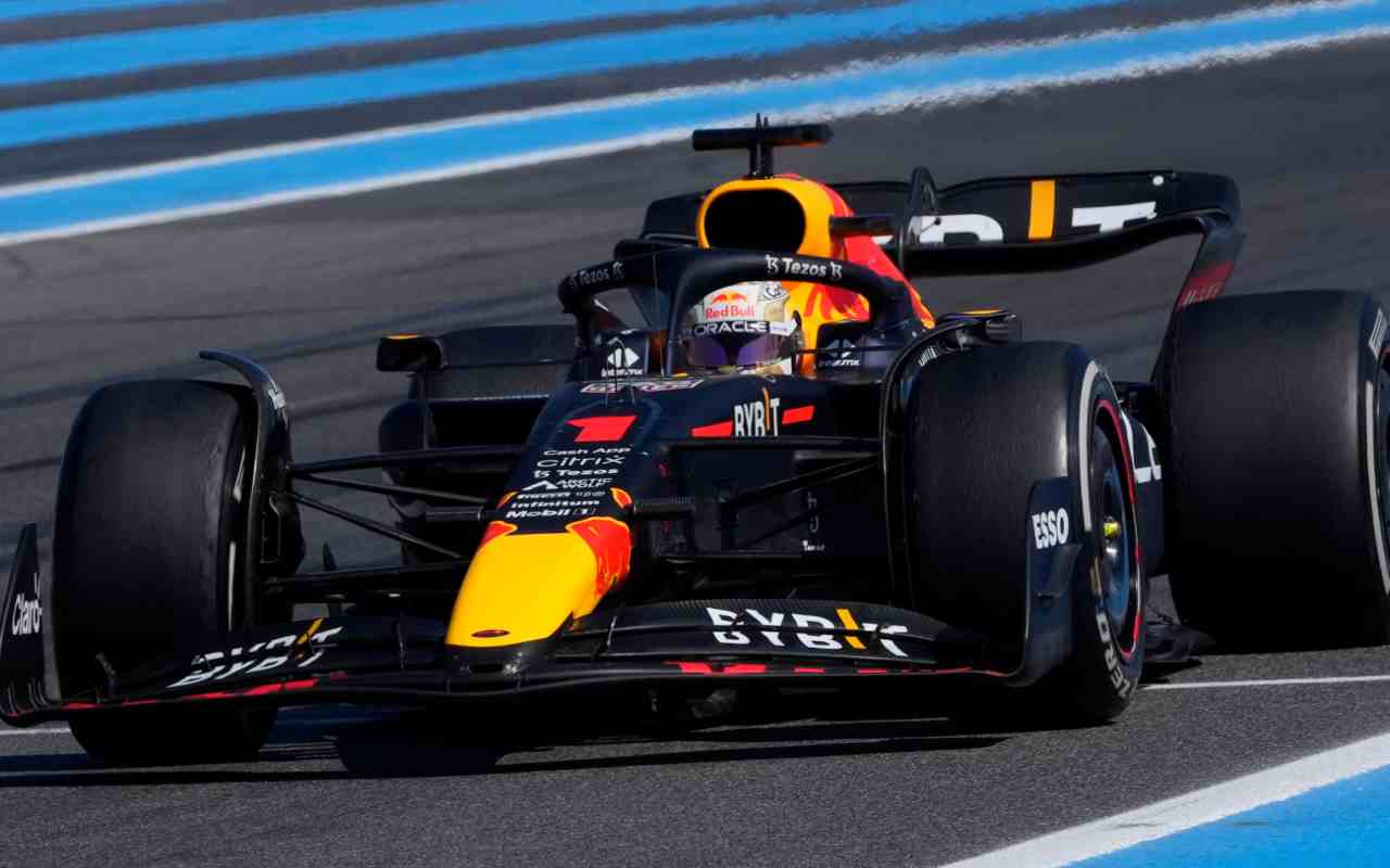 Red Bull RB18 (LaPresse)