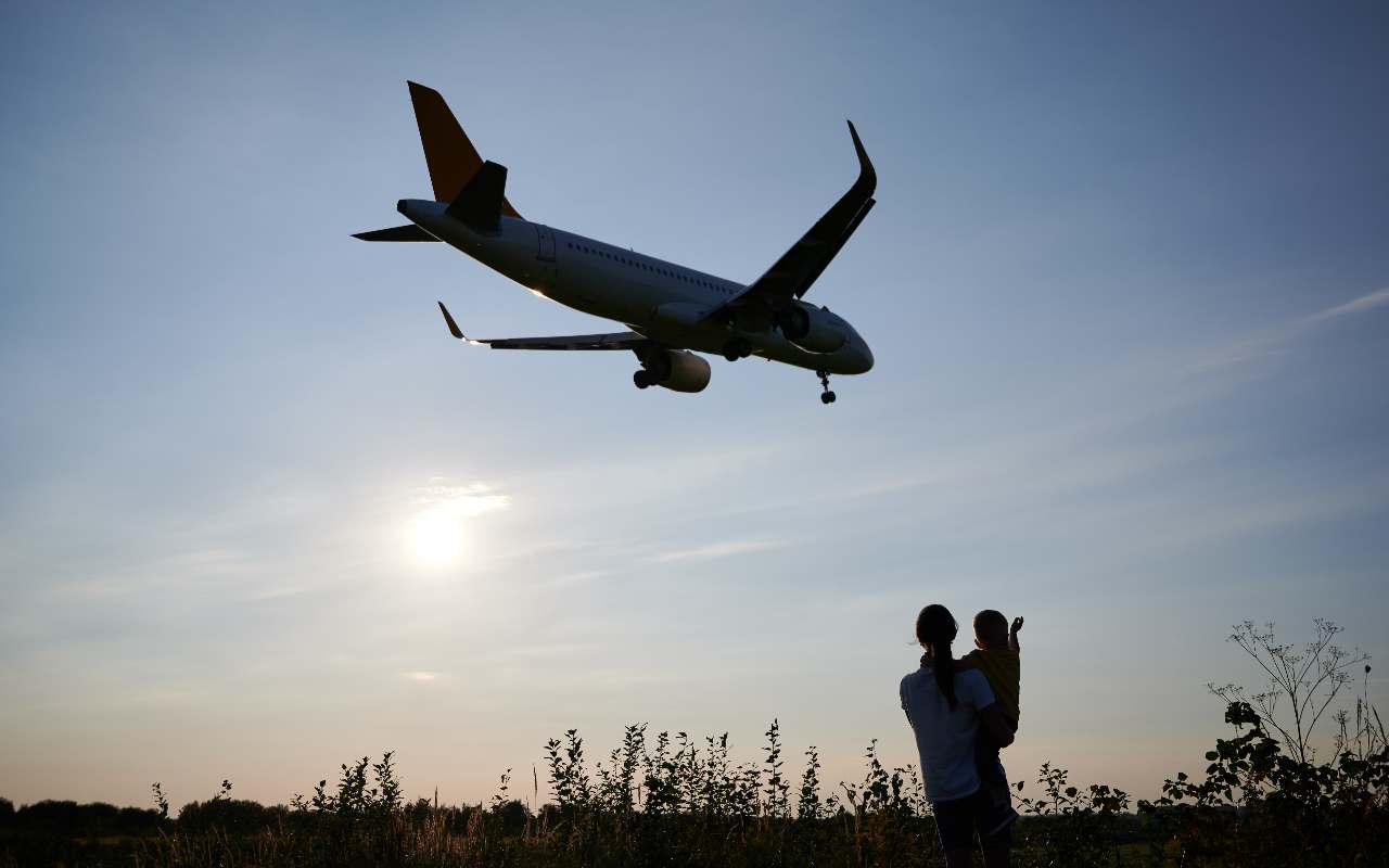 Aereo autostrada (Adobe Stock)