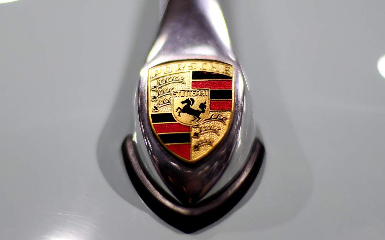 Porsche Logo (Ansa Foto)