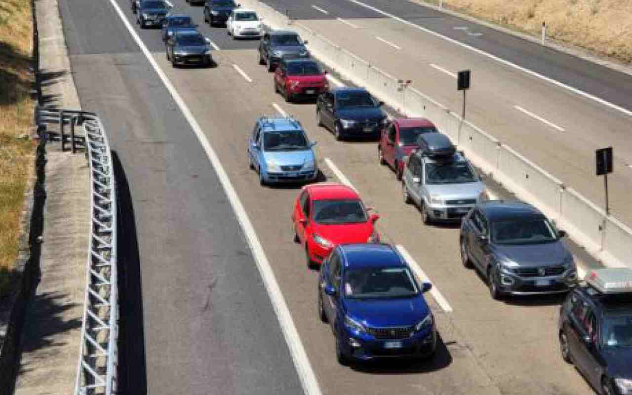 Traffico di Ferragosto (Ansa foto)