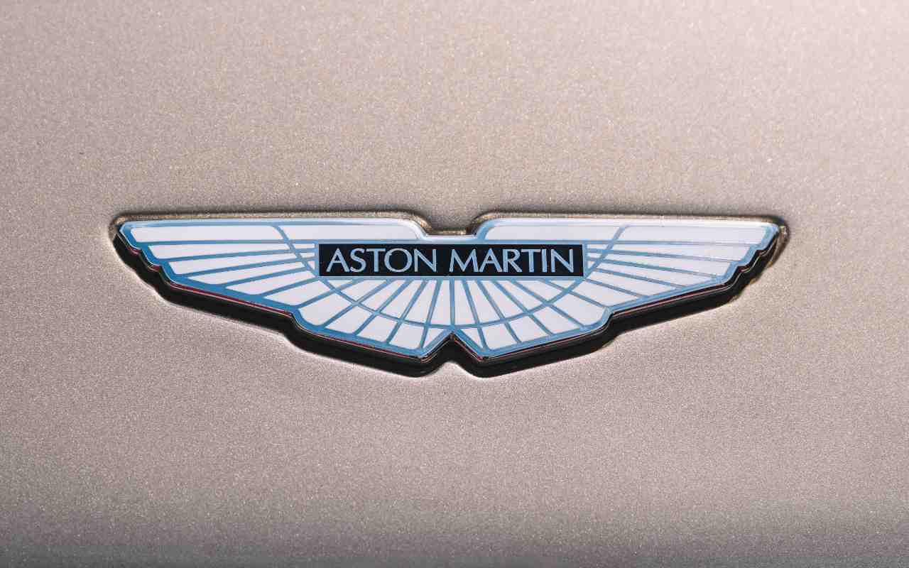 Aston Martin Logo (Adobe Stock)