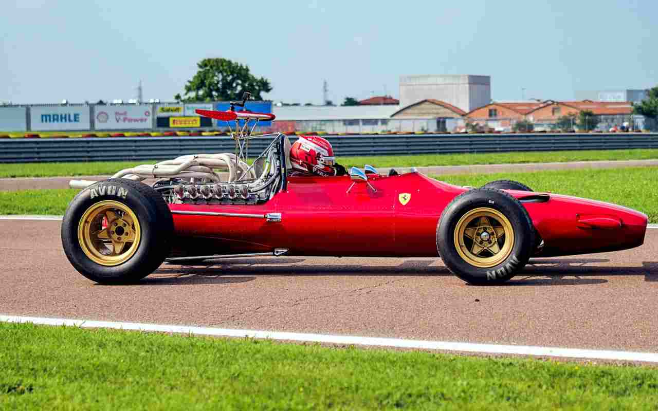 Leclerc sulla Ferrari 312 (Ferrari Twitter)