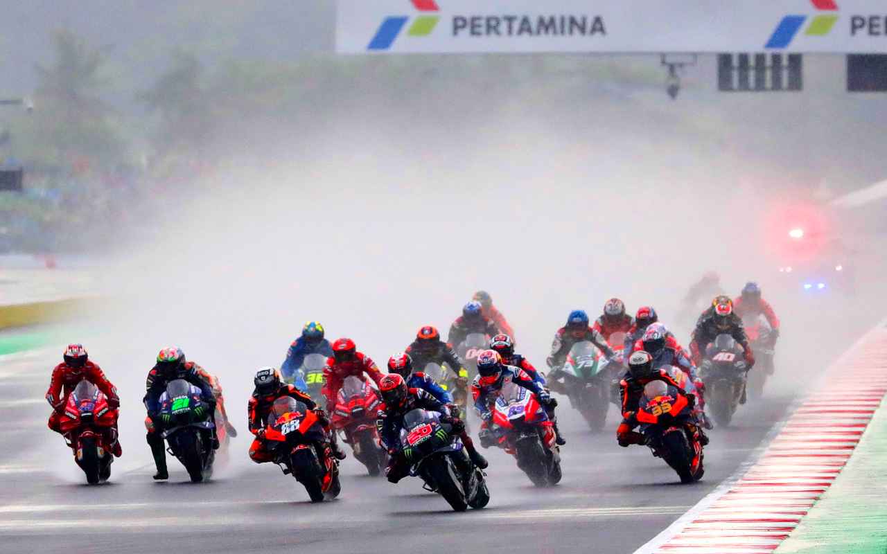 Partenza MotoGP (Ansa Foto)
