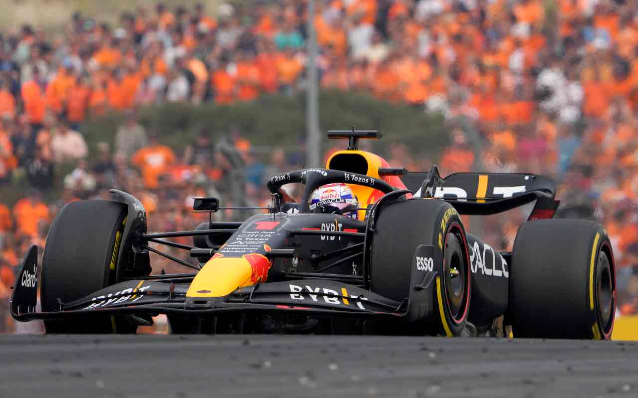 Red Bull RB18 (LaPresse)