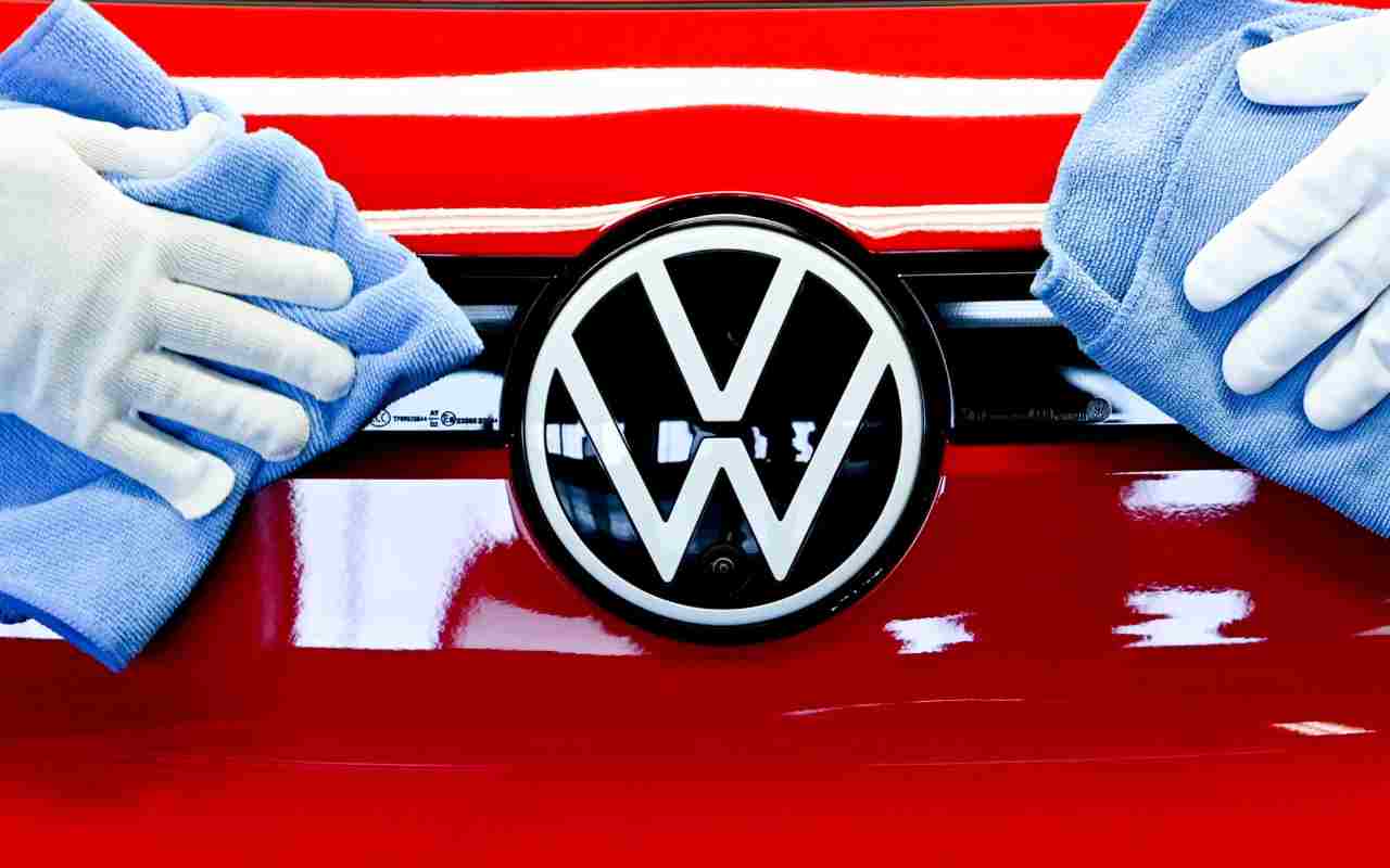 Il logo Volkswagen (ANSA)