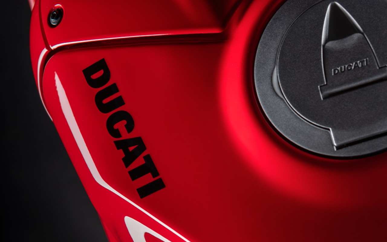 Il logo Ducati sulla Panigale (foto ufficiale)