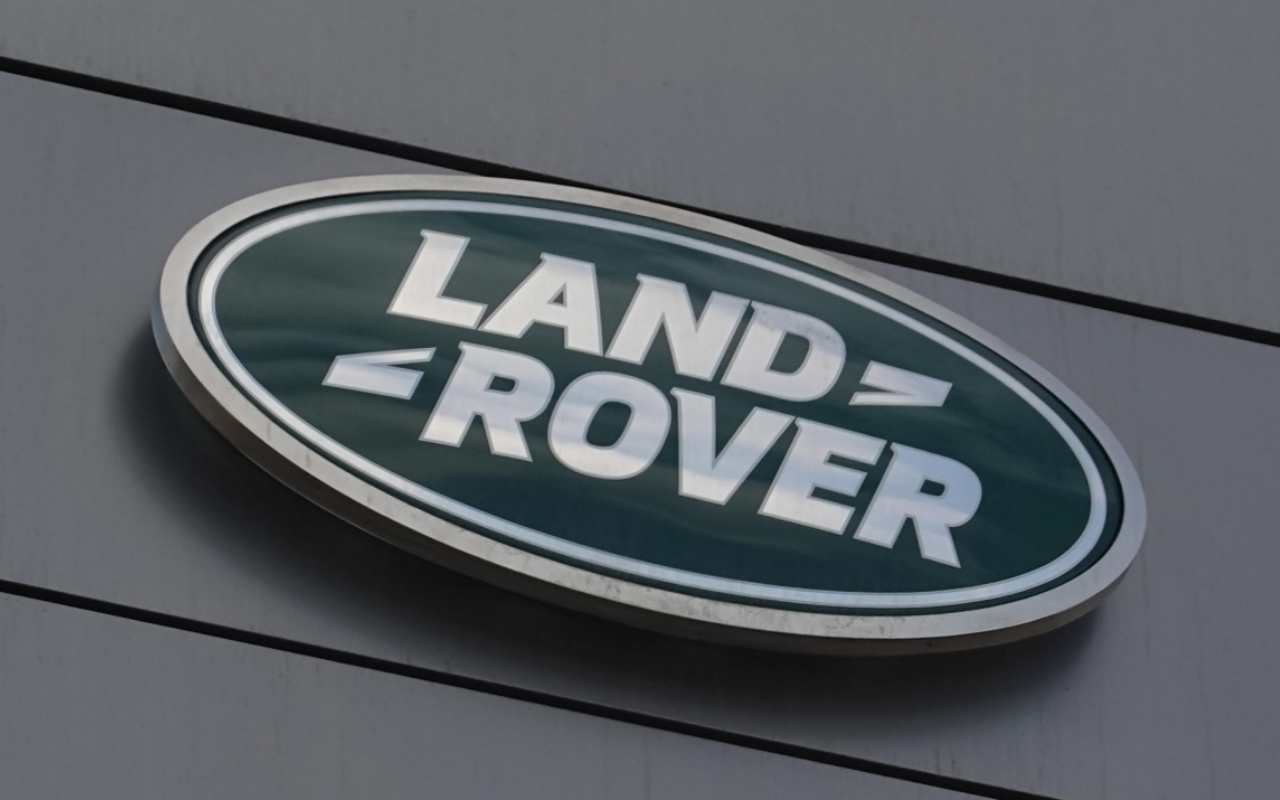 Land Rover (ANSA)