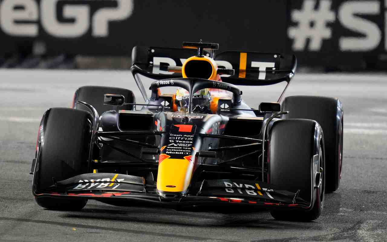 Red Bull RB18 (LaPresse)