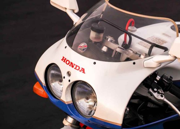 Honda RC30 (foto Iconic Motorbikes)