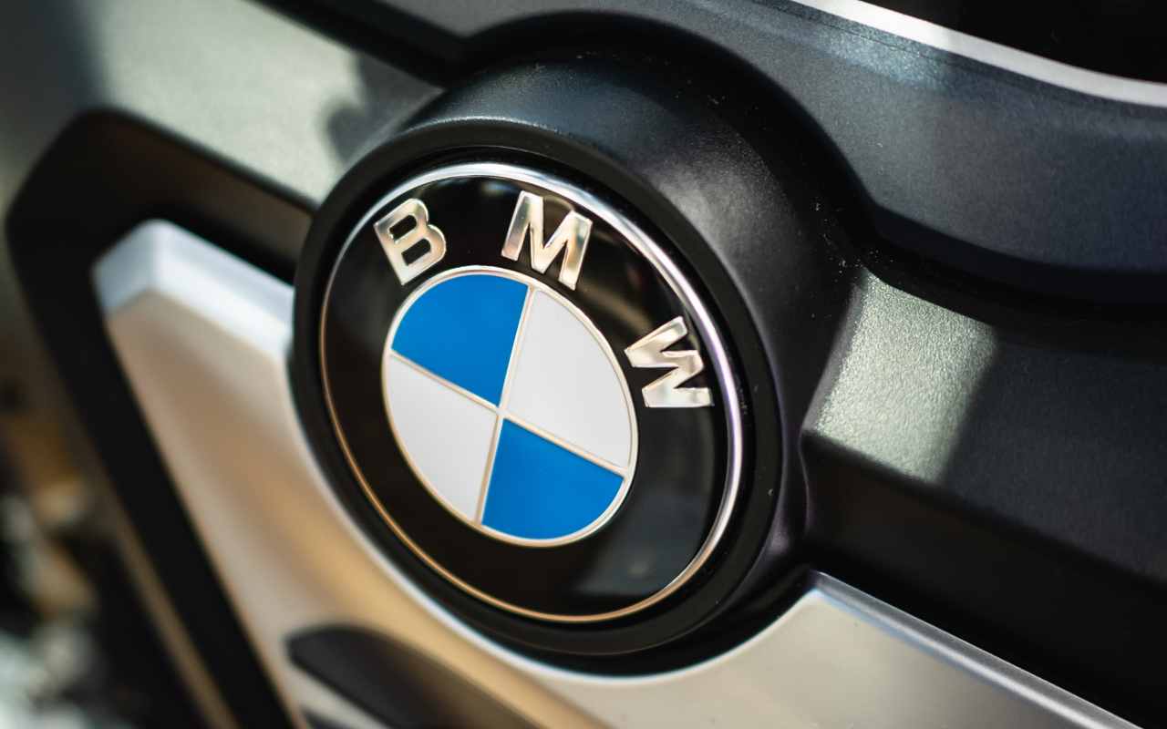 BMW Logo (Adobe Stock)