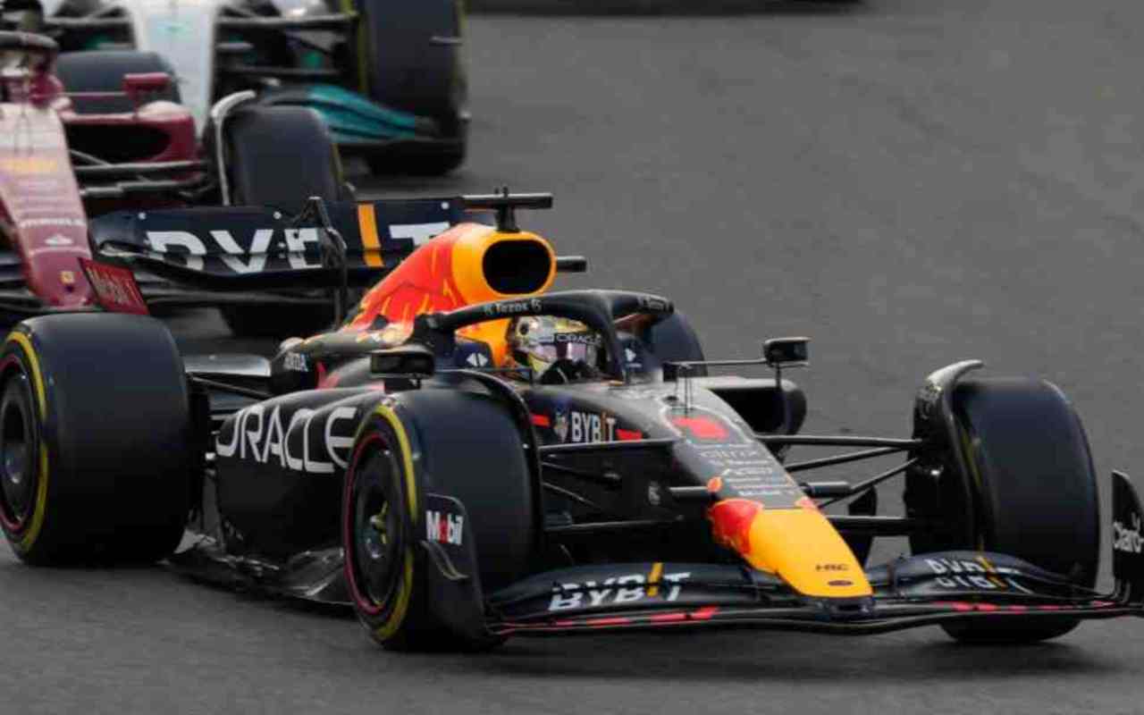 Red Bull RB18 (LaPresse)