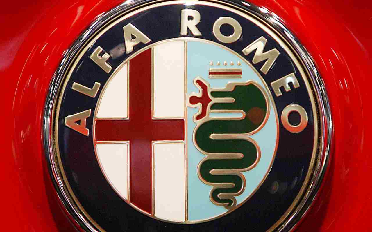 Alfa Romeo, is a new spider on the way?  Crazy lines