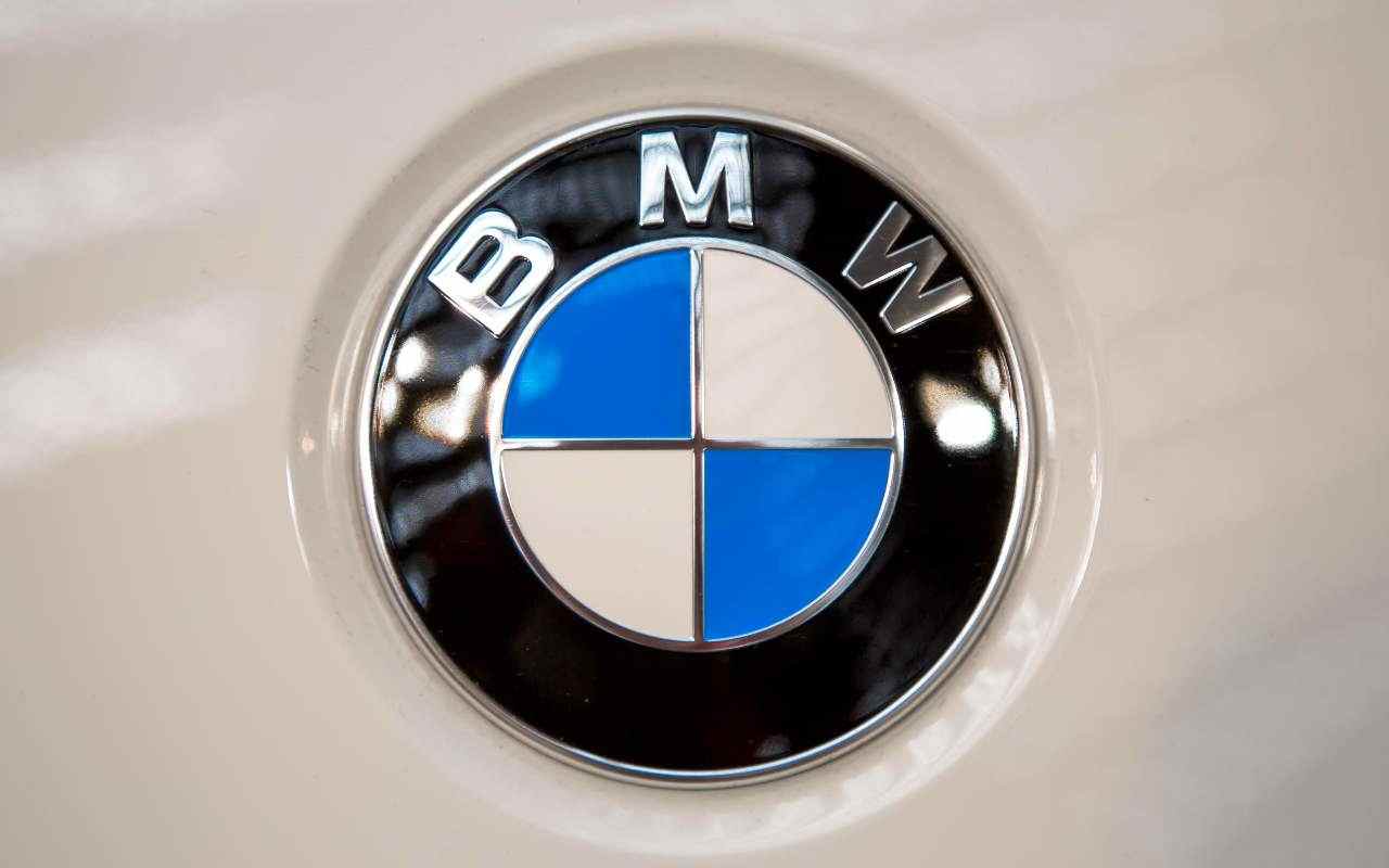 Il logo di BMW (Adobe Stock)