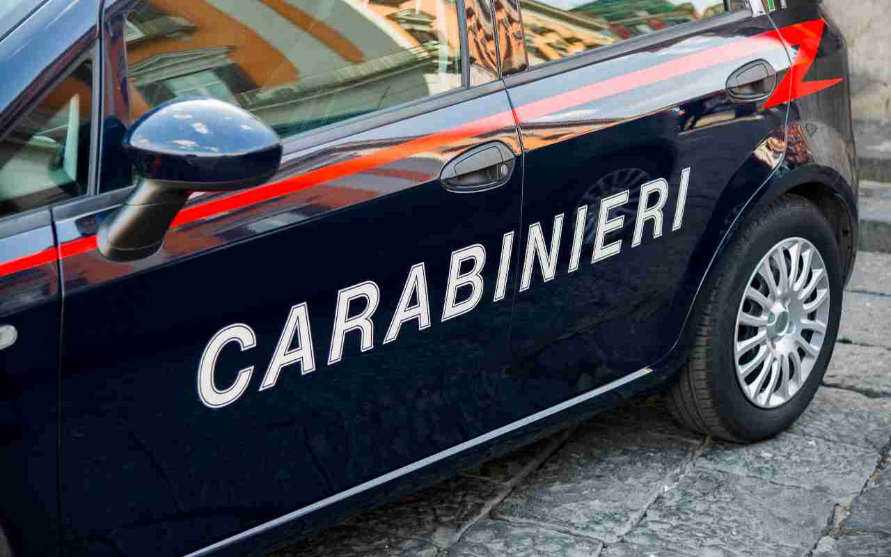 Auto Carabinieri (AdobeStock)