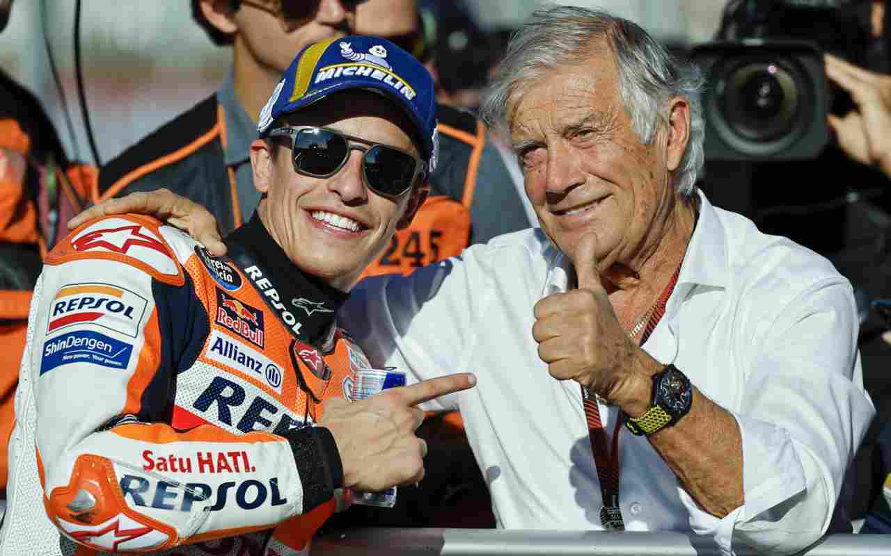 Marc Marquez e Giacomo Agostini (ANSA)