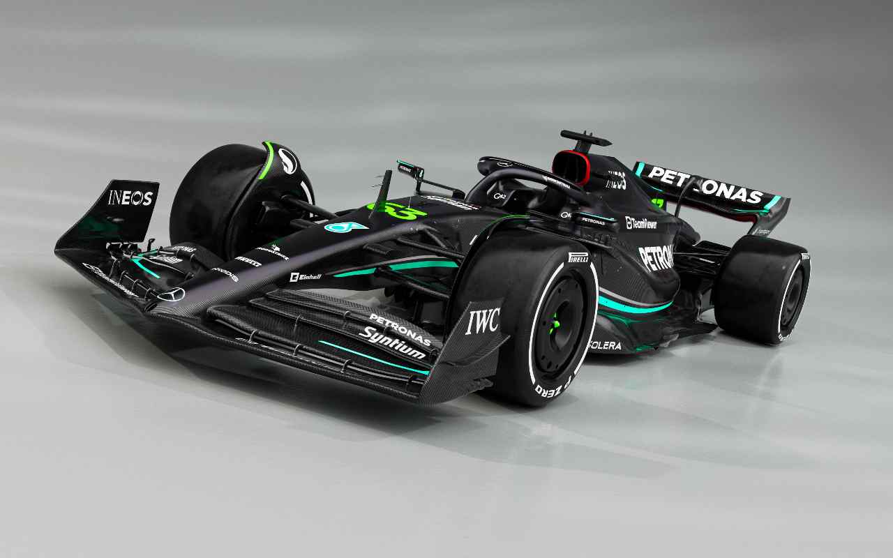 Mercedes W14 (Twitter)