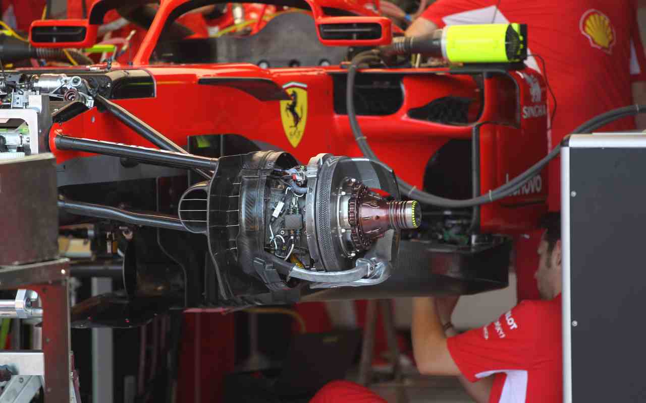 F1 una Ferrari nei box (LaPresse)