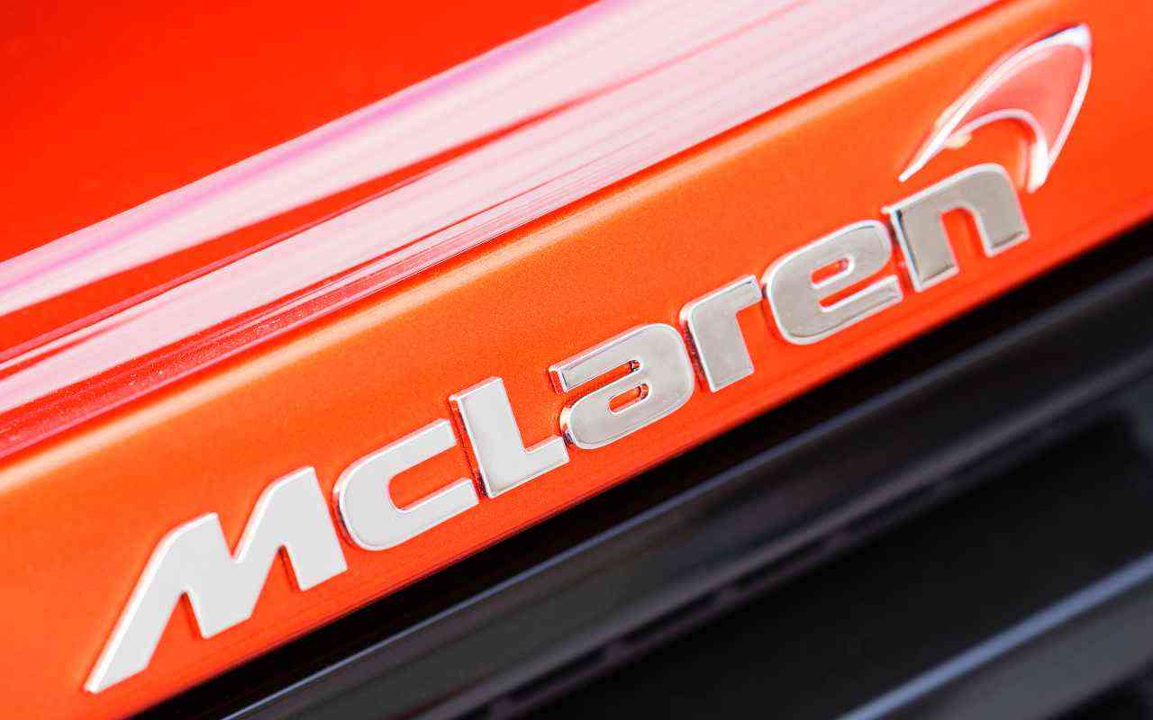 McLaren ed un lavaggio davvero eccellente (Adobe Stock)