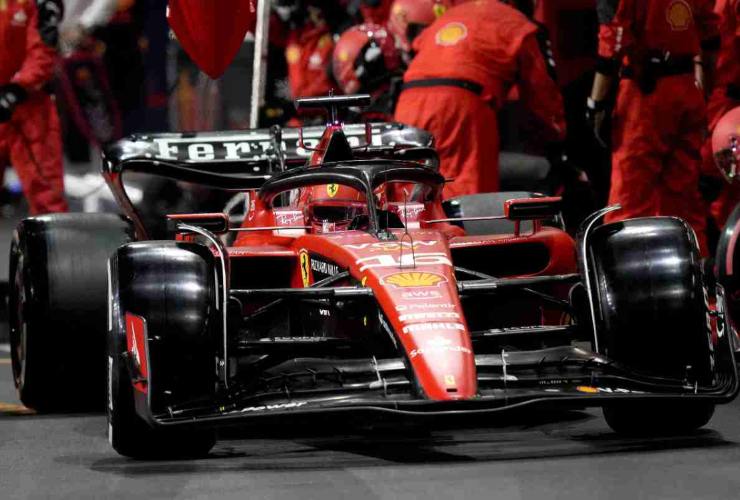 Ferrari in azione in pista nel 2023
