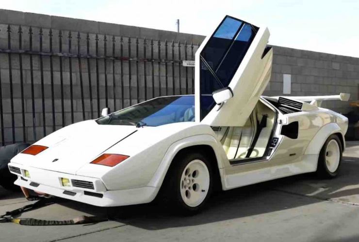 Lamborghini Countach bianca
