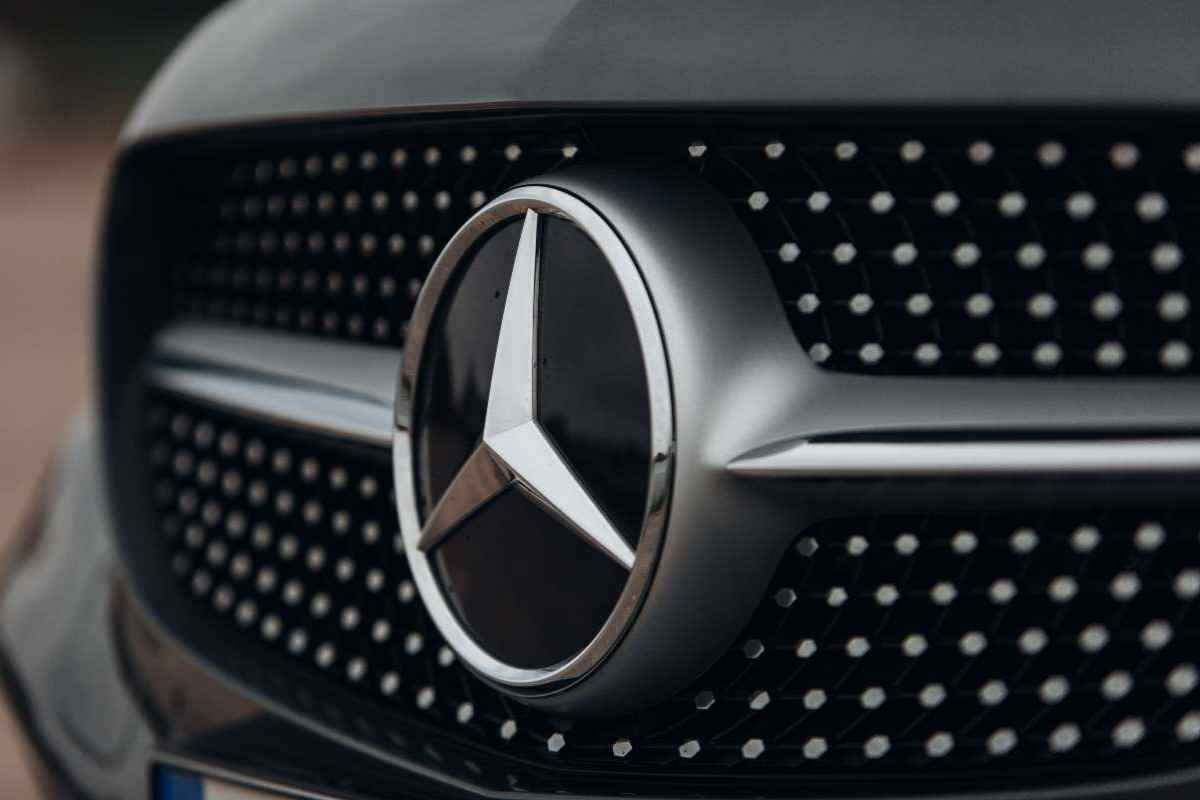 Mercedes Logo