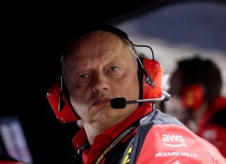 Impegnato al muretto team principal della Ferrari Frederic Vasseur