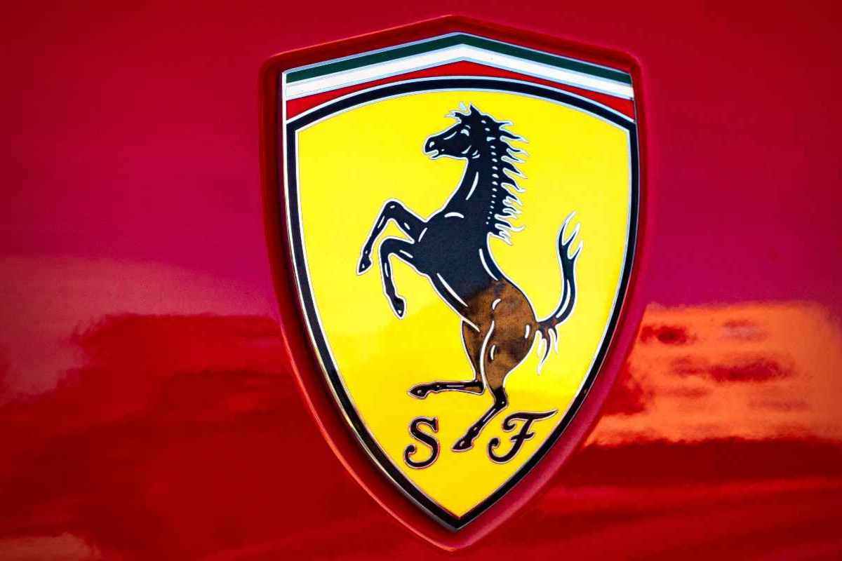 Logo Auto Ferrari