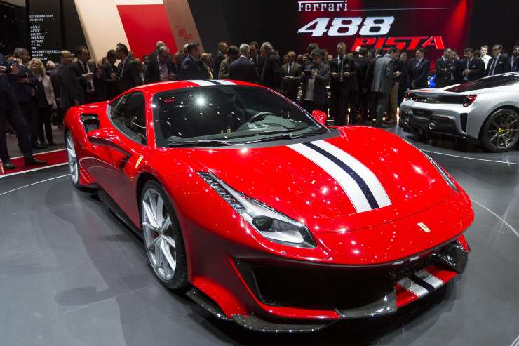 Ferrari 488 Pista e Mbappe