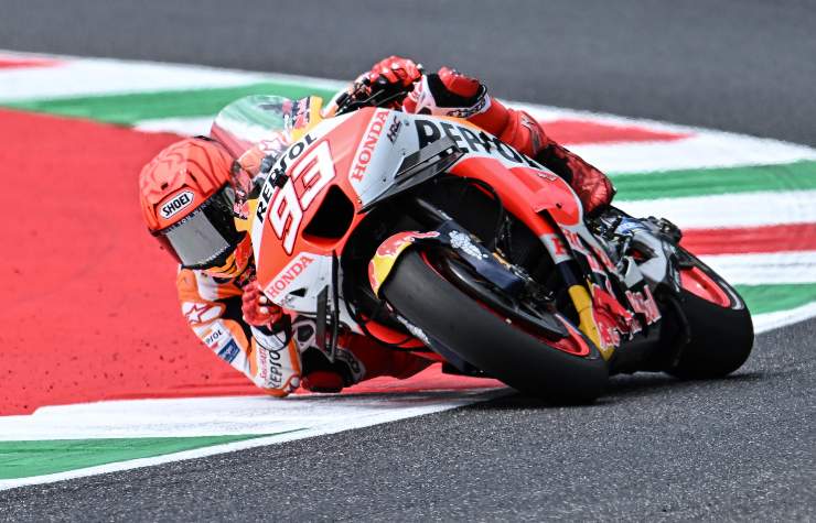 Marc Marquez fatica al Mugello