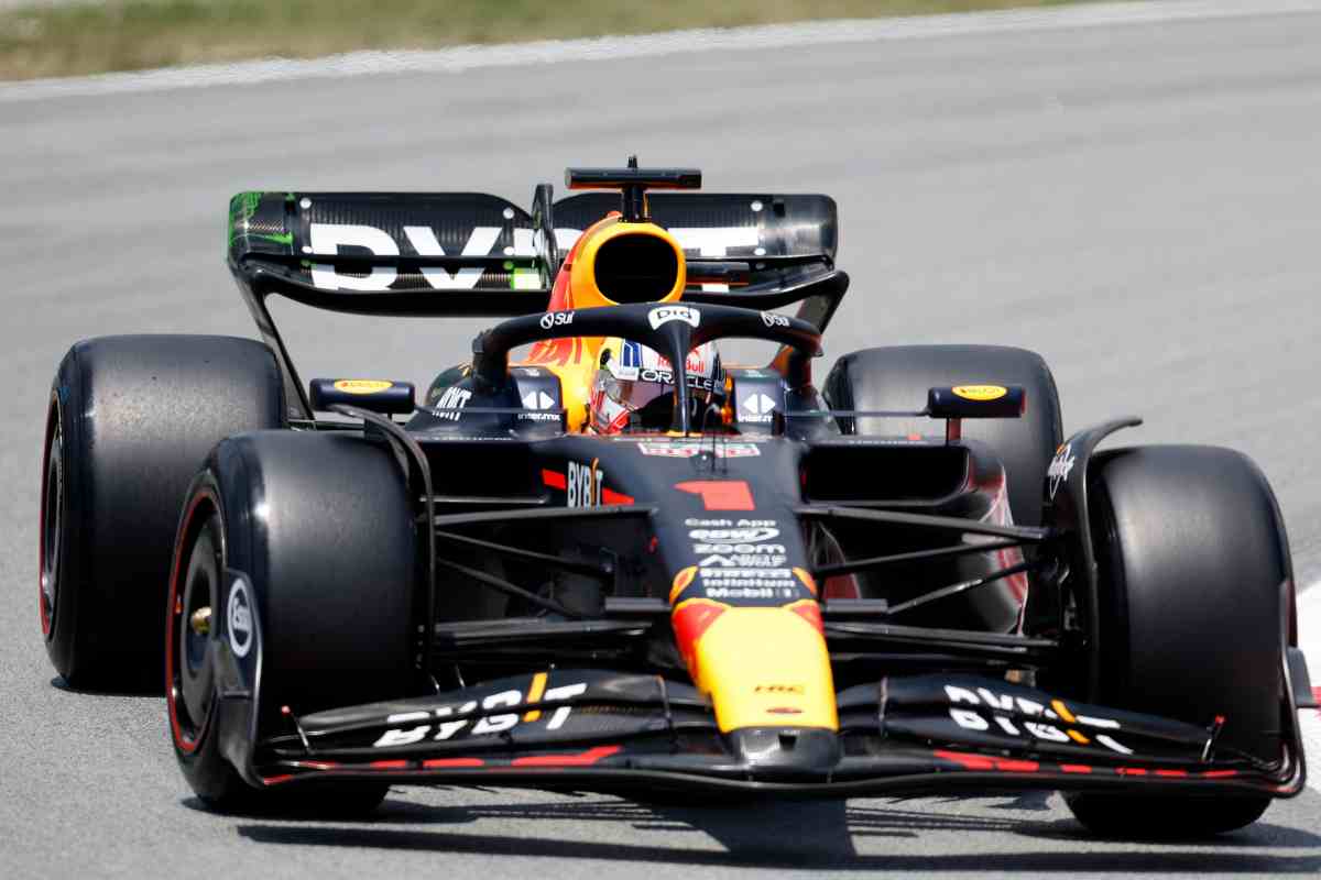 Verstappen domina a Barcellona