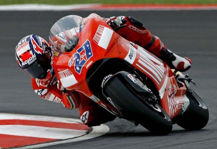 Casey Stoner a muso duro