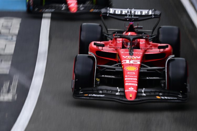 Leclerc davanti al teammate