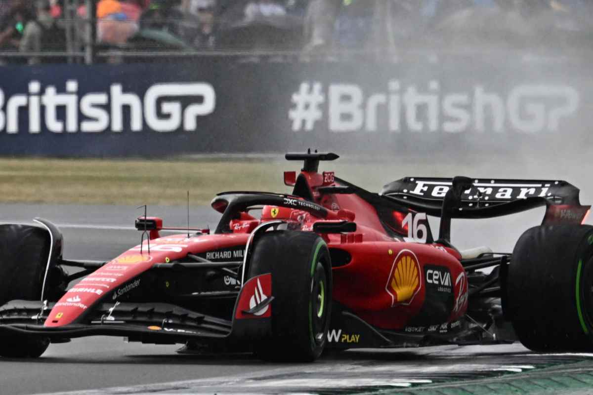 Ferrari demolita da un ex pilota