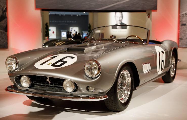 Ferrari 250 GT California ora all'asta