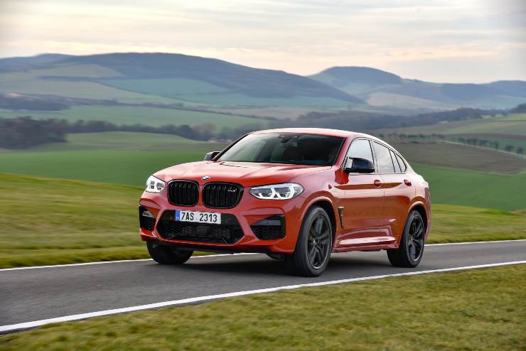 BMW X4M, l'auto di Marquez