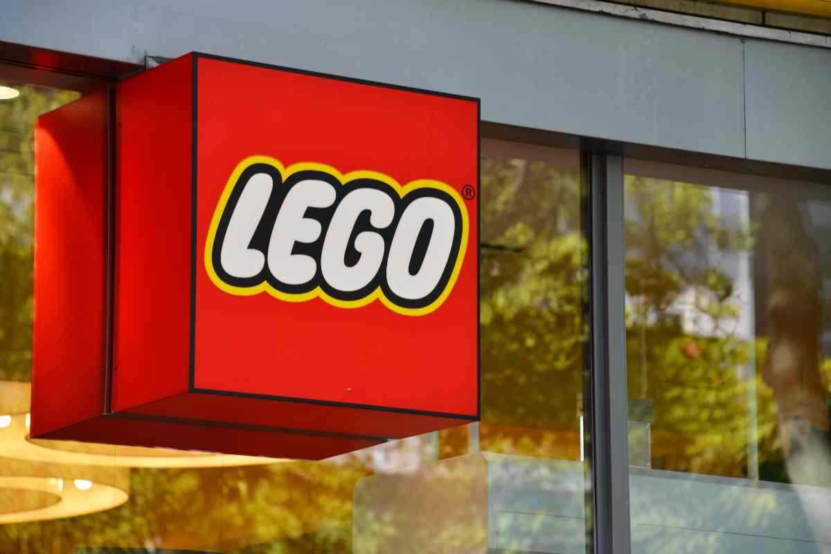 Lego, l'auto elettrica fatta con i mattoncini
