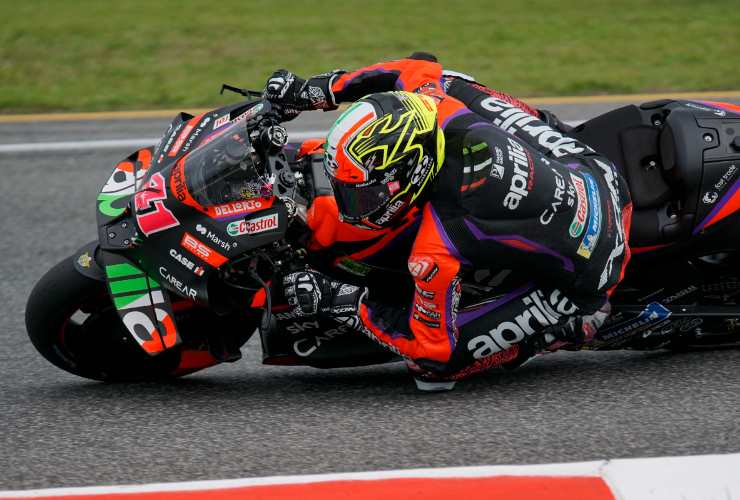 Aprilia, che bordata alla Ducati