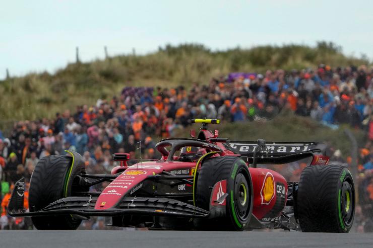 Carlos Sainz fatica a Zandvoort
