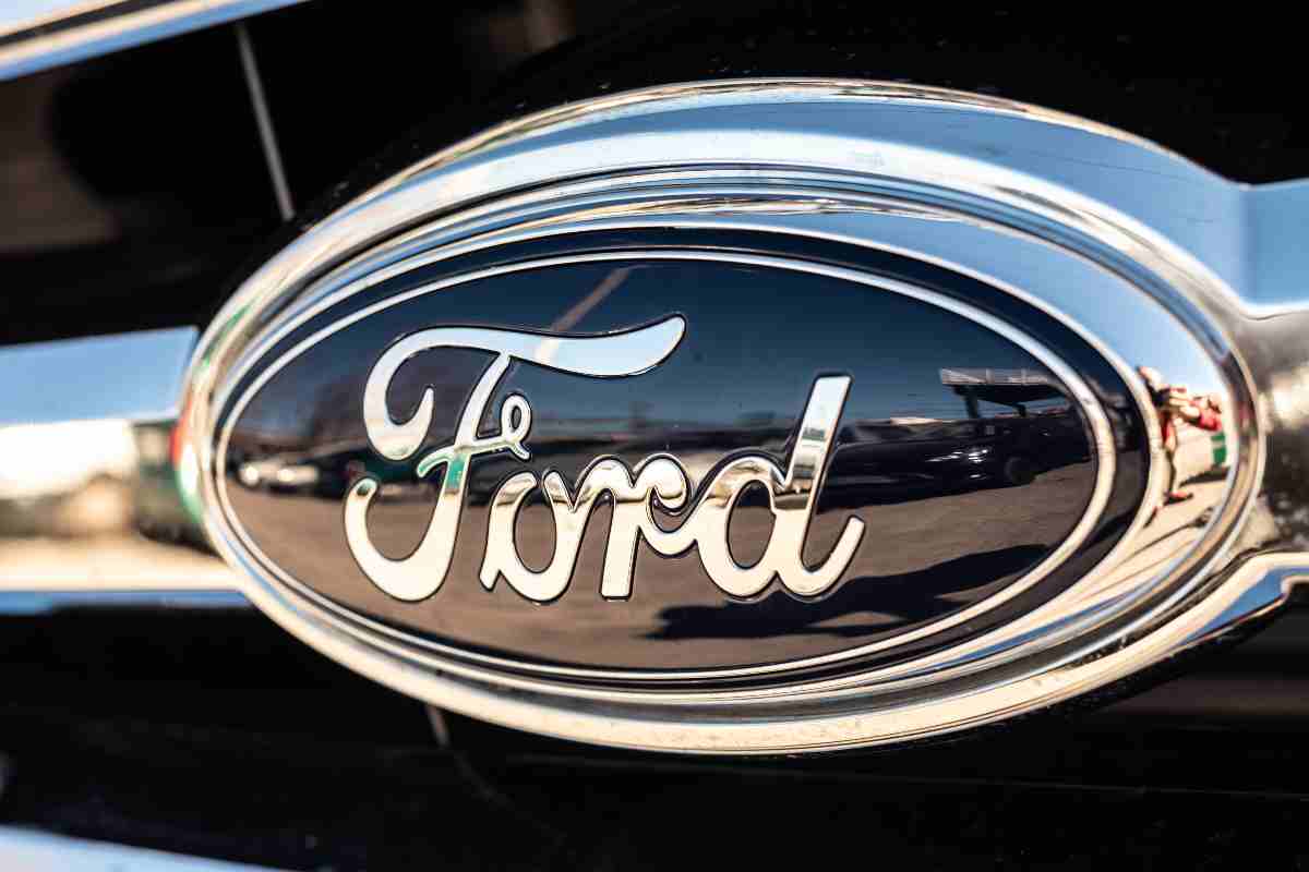 Perchè la Ford ha quel logo? Svelato il suo reale significato