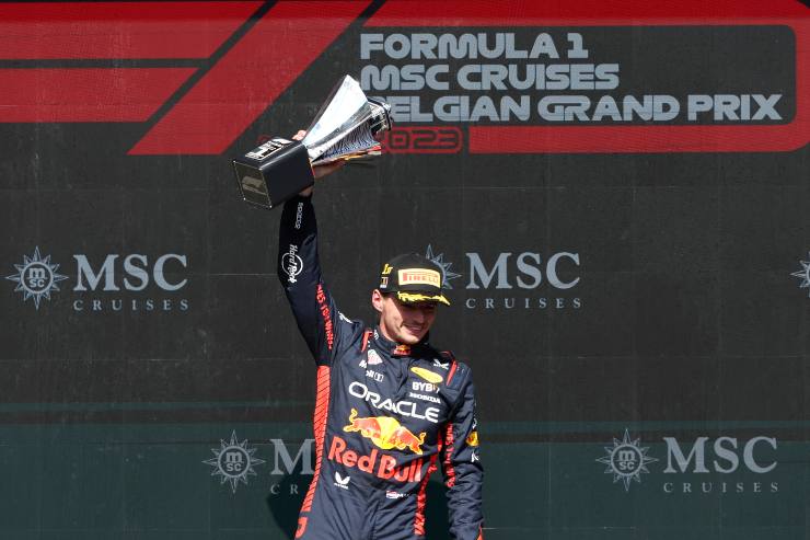 Max Verstappen domina la scena