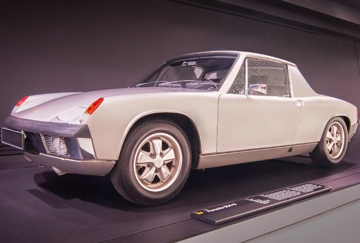 La linea della Porsche 914