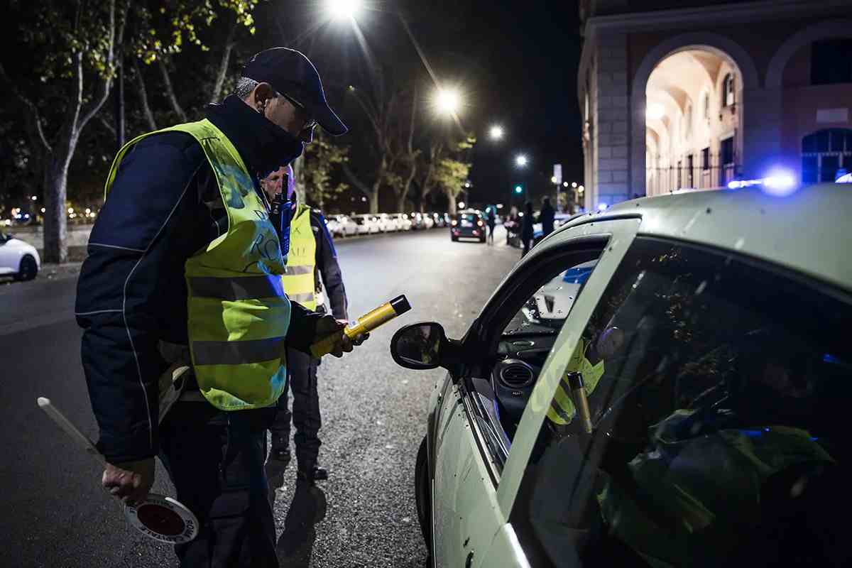 agente polizia stradale