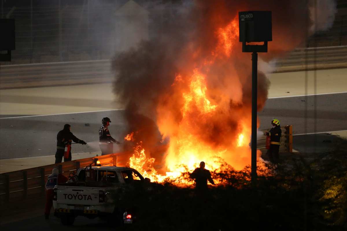 Auto in fiamme di Grosjean
