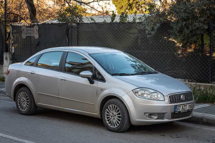 FIAT Linea, la Punto berlina