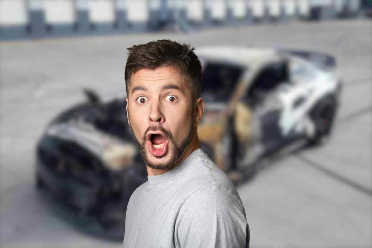 Questa Mustang incerottata è ridotta davvero male: ne resta davvero ben poco