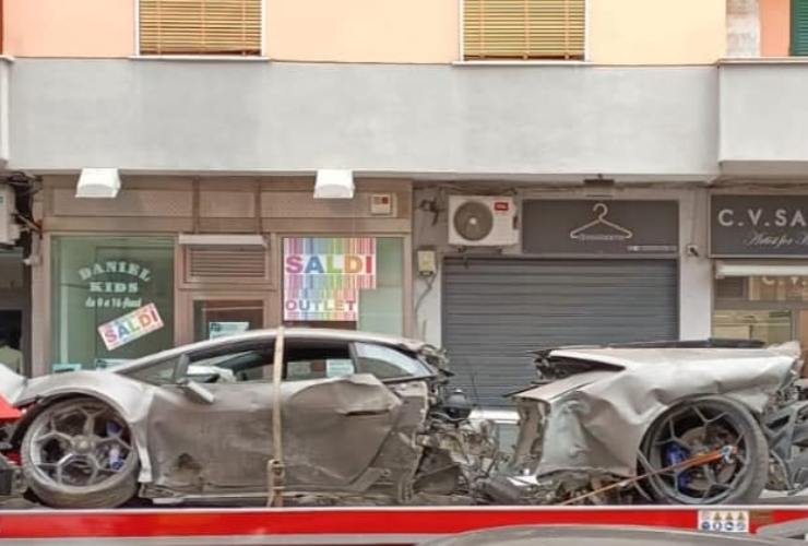Lamborghini spezzata a metà