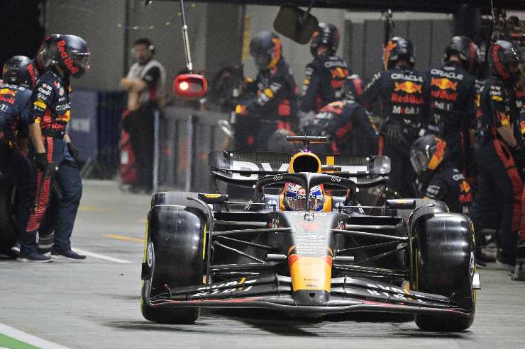 Max Verstappen soffre a Singapore