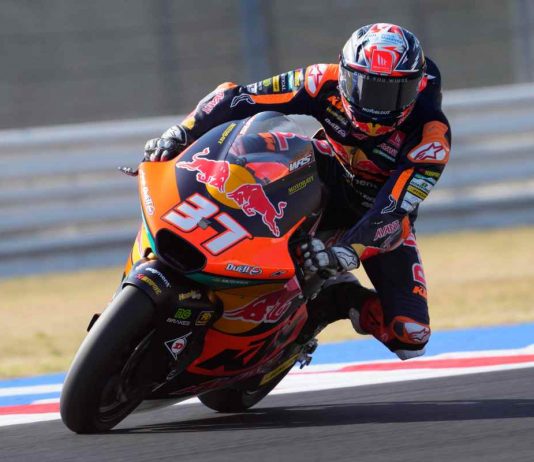 Moto2 Pedro Acosta domina in India