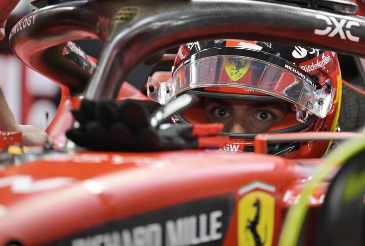 Sainz protagonista a Singapore