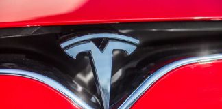 Quanto costa fare 100 km con la Tesla? Il dato vi lascerà di stucco